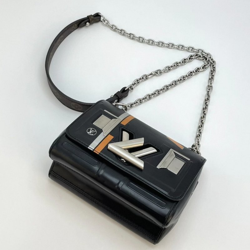 LV twist扭一扭肩背斜背包18.5*14.5*9 98新配件塵袋購證-1