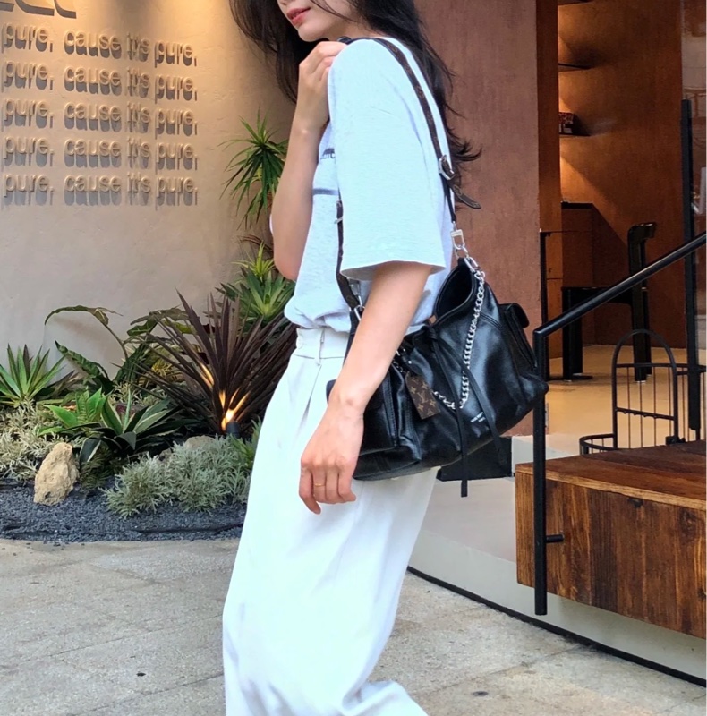 🈶台北101購證 #全新全配 Lv carryall cargo pm黑武士斜挎包 芯片款-4