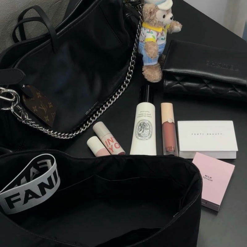 🈶台北101購證 #全新全配 Lv carryall cargo pm黑武士斜挎包 芯片款-7