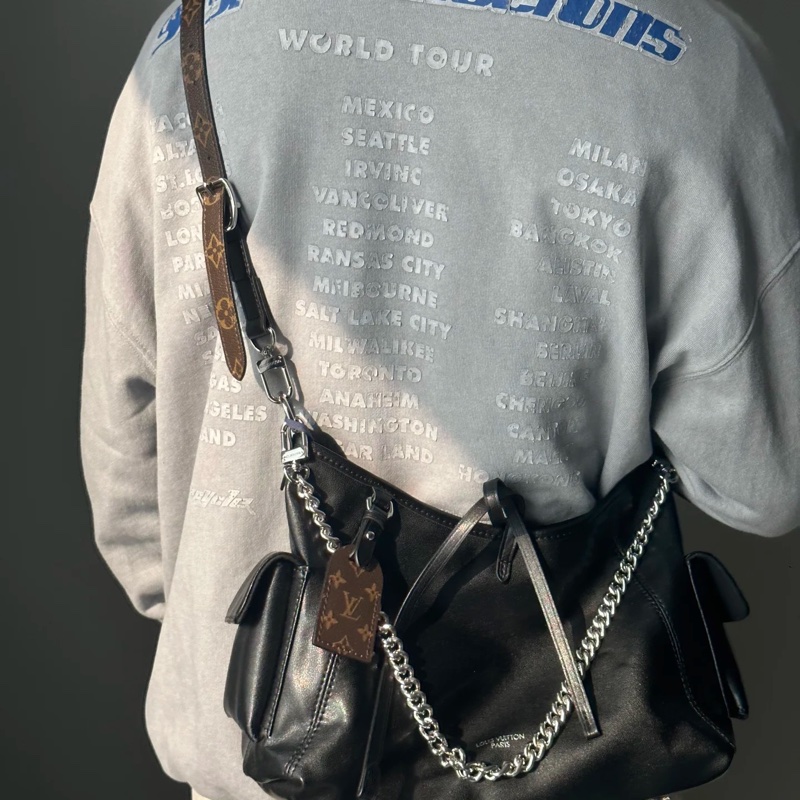 🈶台北101購證 #全新全配 Lv carryall cargo pm黑武士斜挎包 芯片款-20