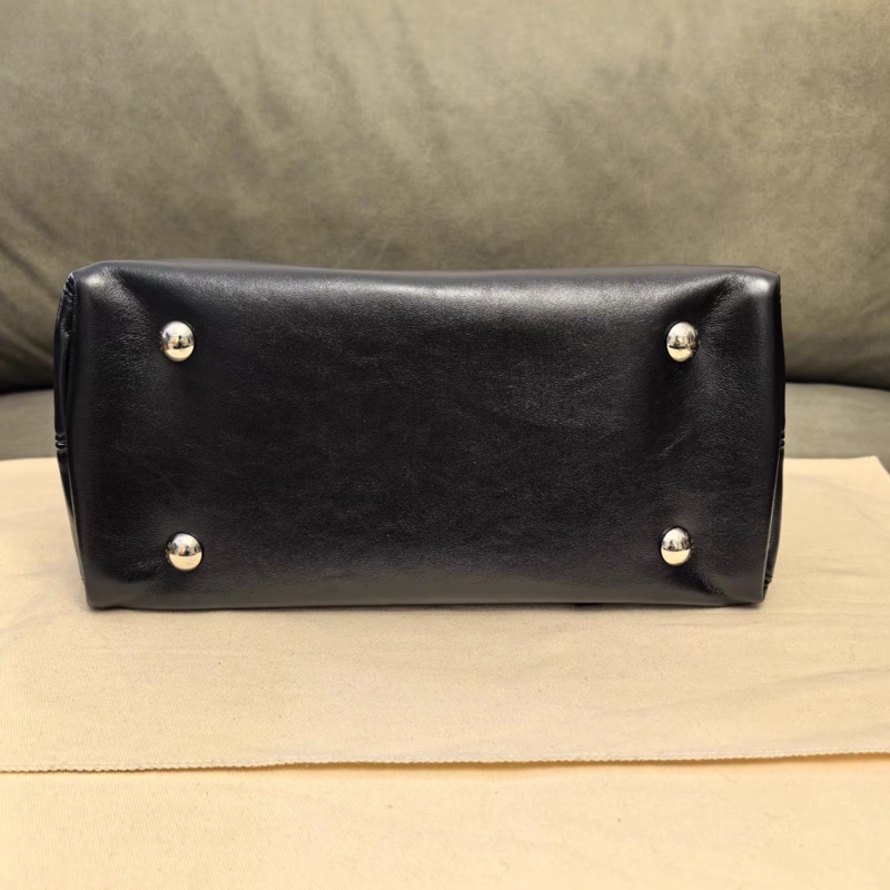 🈶台北101購證 #全新全配 Lv carryall cargo pm黑武士斜挎包 芯片款-25