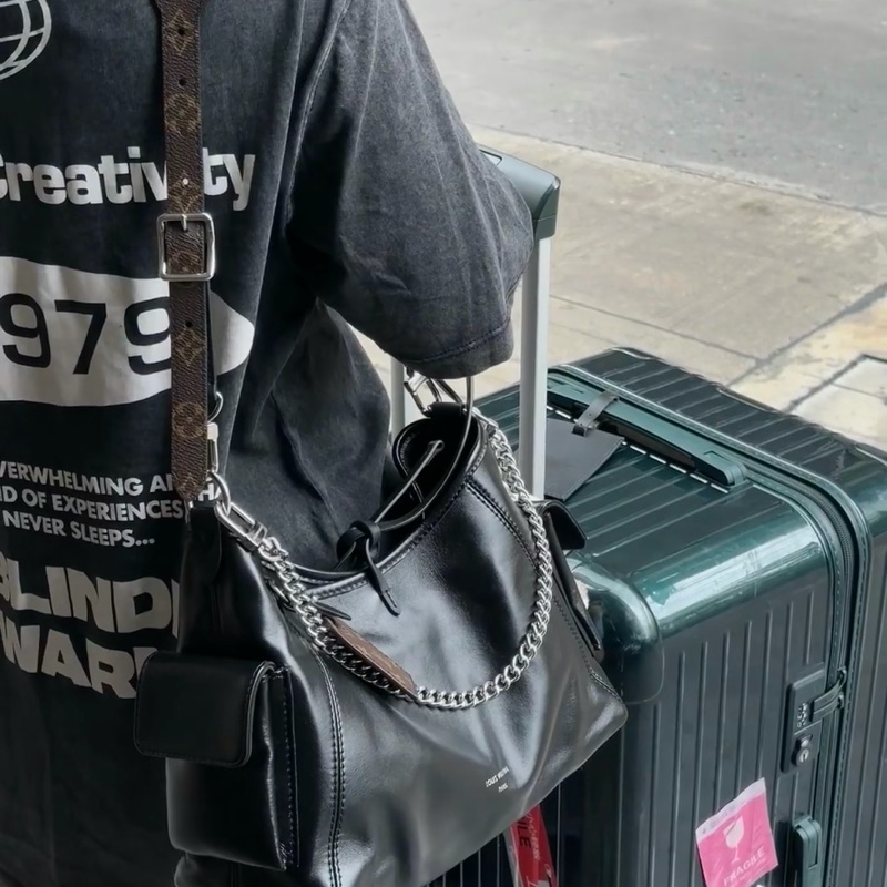 Lv carryall 黑武士中號 芯片款 #全新全配🈶台北101購證 #男女同款 🉑送禮-2