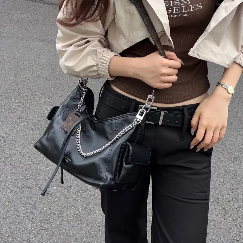 Lv carryall 黑武士中號 芯片款 #全新全配🈶台北101購證 #男女同款 🉑送禮-11