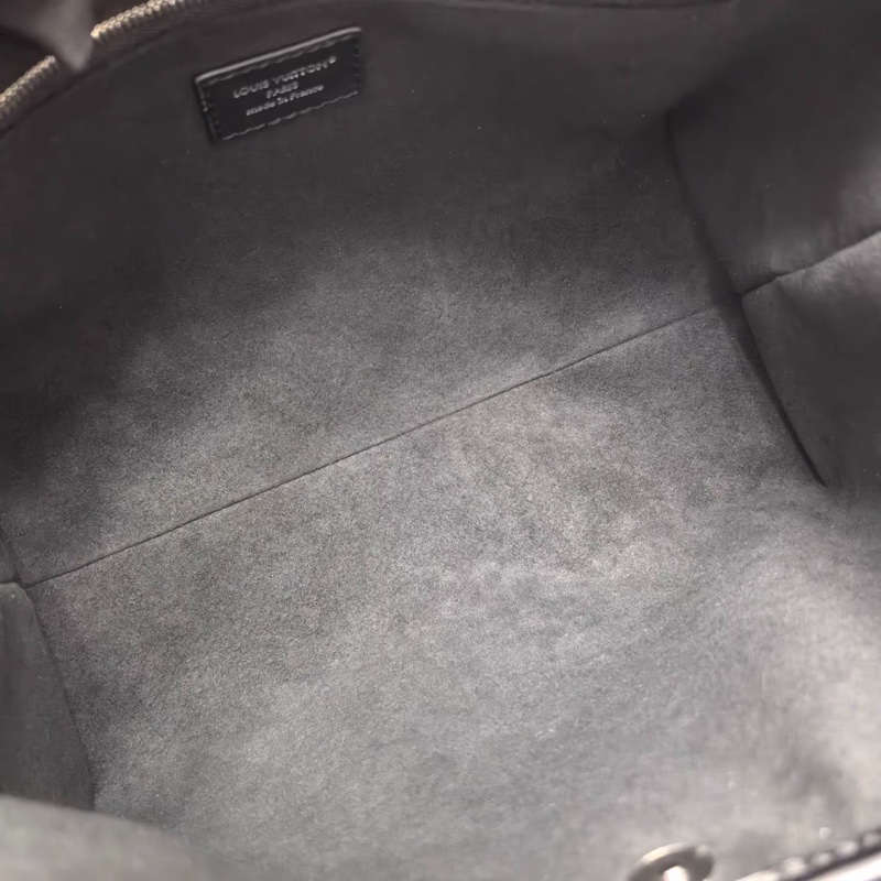 Lv carryall 黑武士中號 芯片款 #全新全配🈶台北101購證 #男女同款 🉑送禮-21