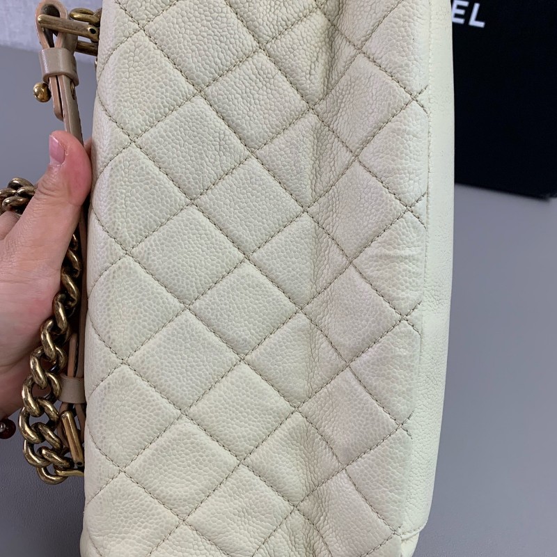 Chanel CF象牙白 金扣 幻彩荔枝紋牛皮口蓋包 斜背包肩背包-6