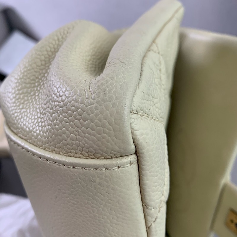 Chanel CF象牙白 金扣 幻彩荔枝紋牛皮口蓋包 斜背包肩背包-9