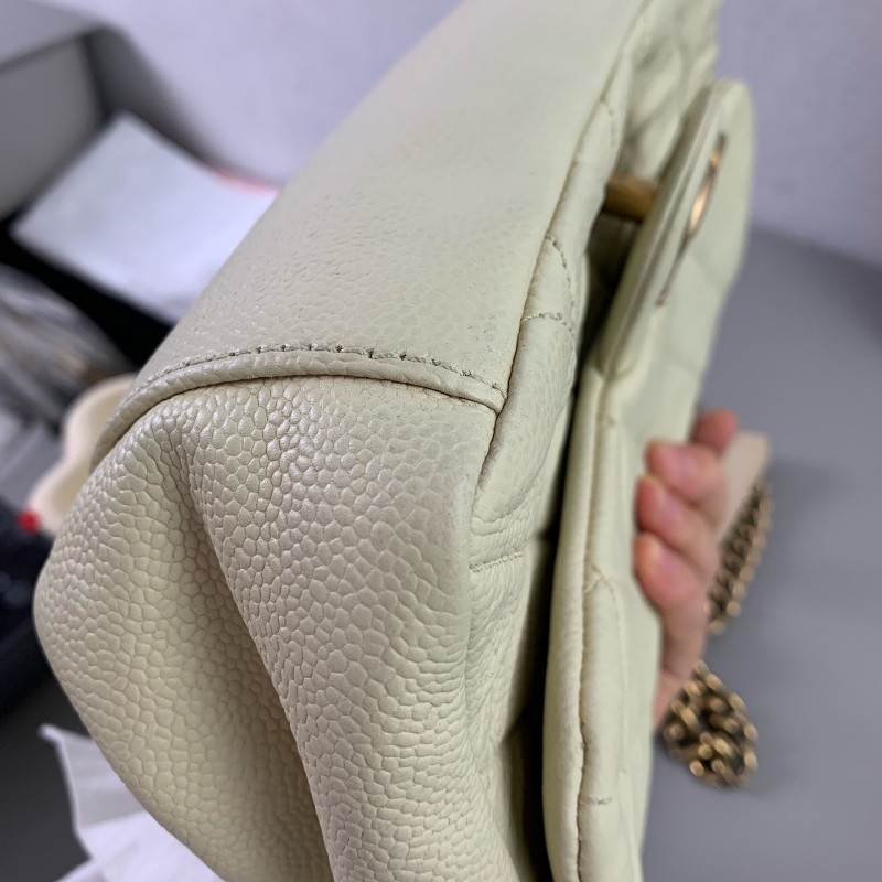 Chanel CF象牙白 金扣 幻彩荔枝紋牛皮口蓋包 斜背包肩背包-11