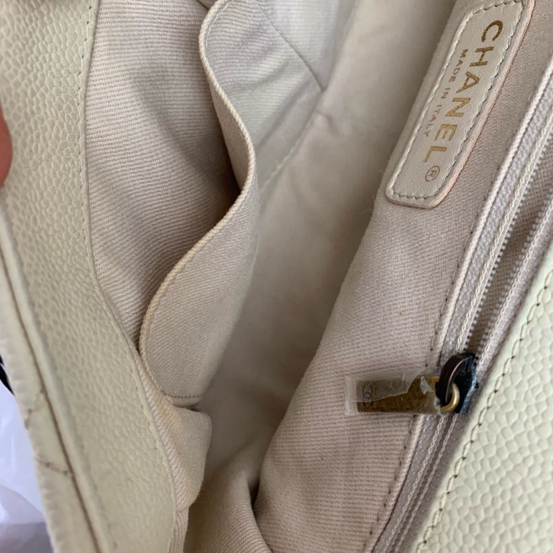 Chanel CF象牙白 金扣 幻彩荔枝紋牛皮口蓋包 斜背包肩背包-19