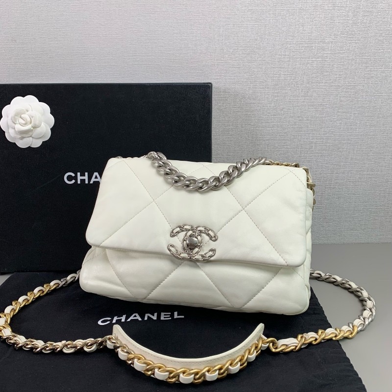 Chanel 19bag 白色羊皮口蓋包 晶片款-2