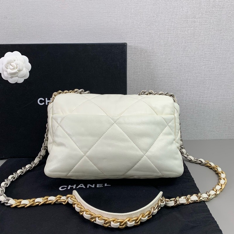 Chanel 19bag 白色羊皮口蓋包 晶片款-3