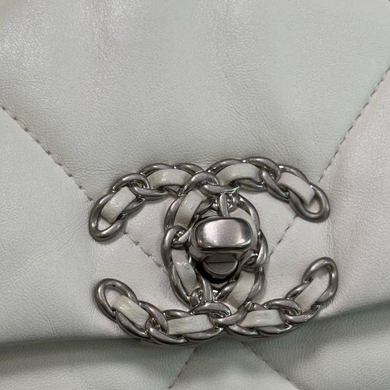 Chanel 19bag 白色羊皮口蓋包 晶片款-7
