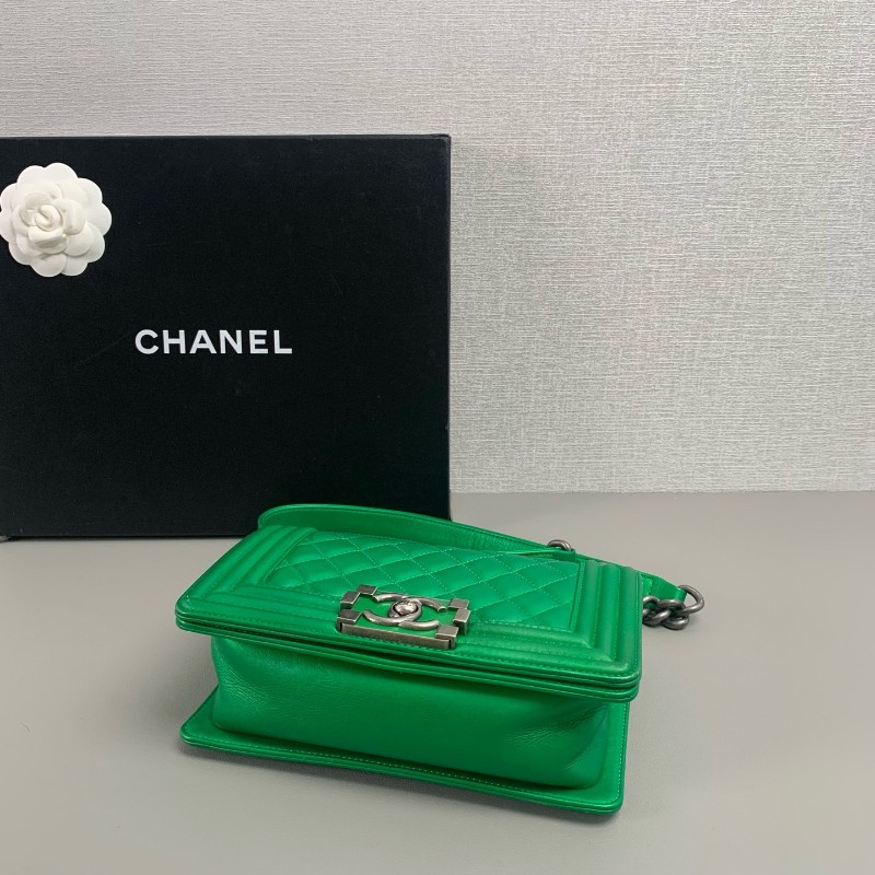 CHANEL Leboy小號 牛皮 綠色銀扣口蓋包 肩背包斜背包-5