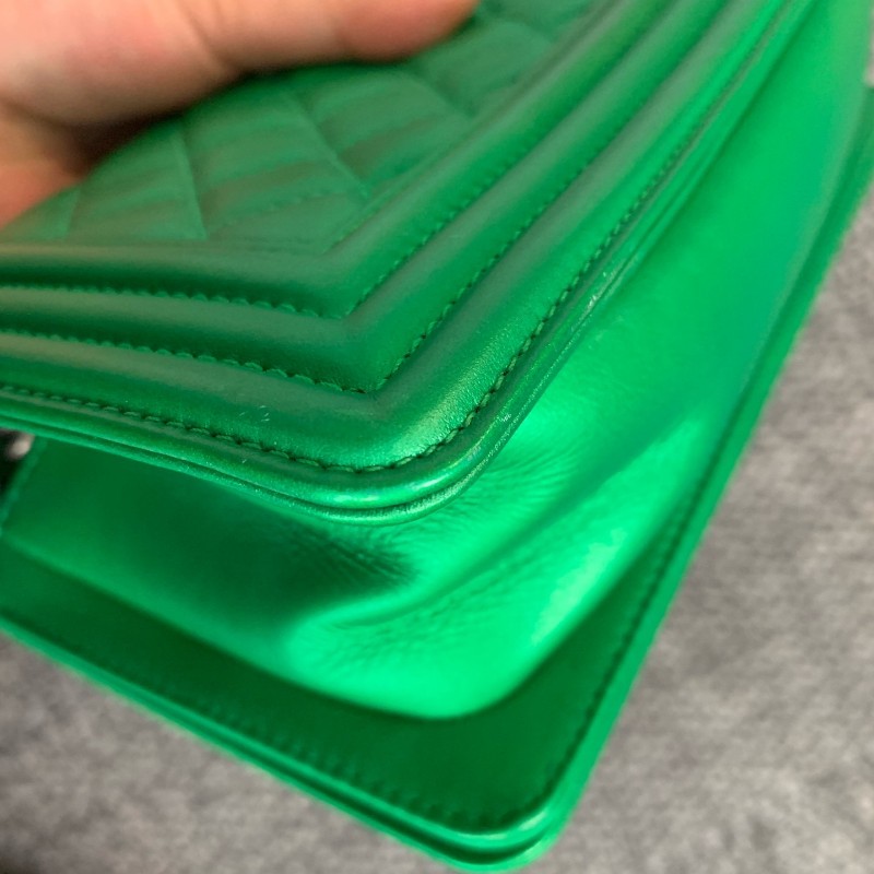 CHANEL Leboy小號 牛皮 綠色銀扣口蓋包 肩背包斜背包-13