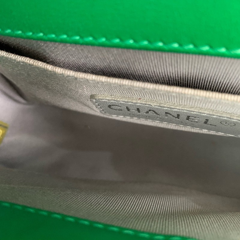 CHANEL Leboy小號 牛皮 綠色銀扣口蓋包 肩背包斜背包-20