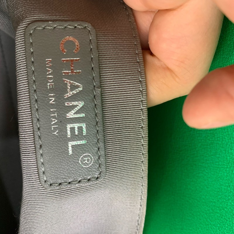 CHANEL Leboy小號 牛皮 綠色銀扣口蓋包 肩背包斜背包-22