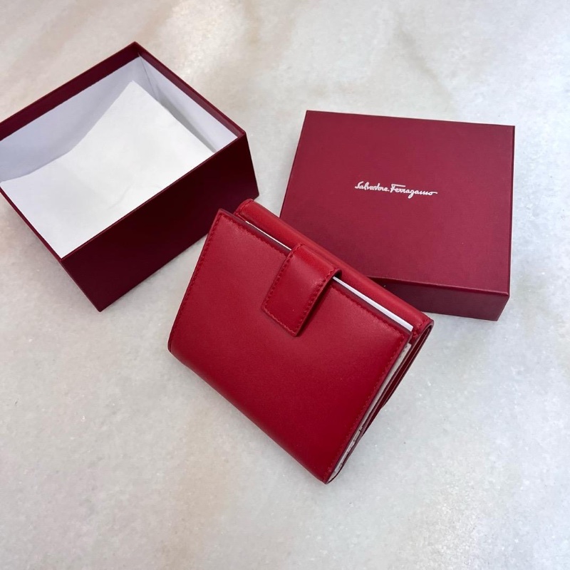 Ferragamo pink wallet-1