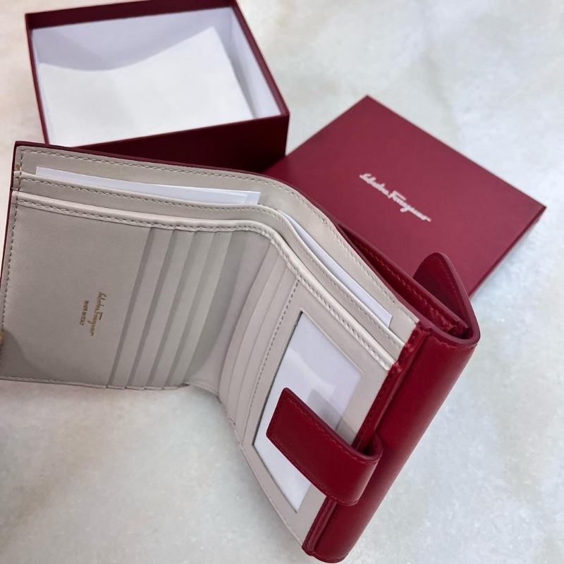 Ferragamo pink wallet-3