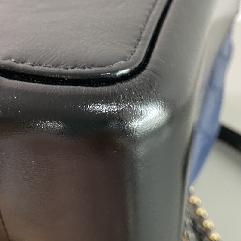 Chanel流浪包中號 海軍藍黑拼色牛皮 肩背包-12