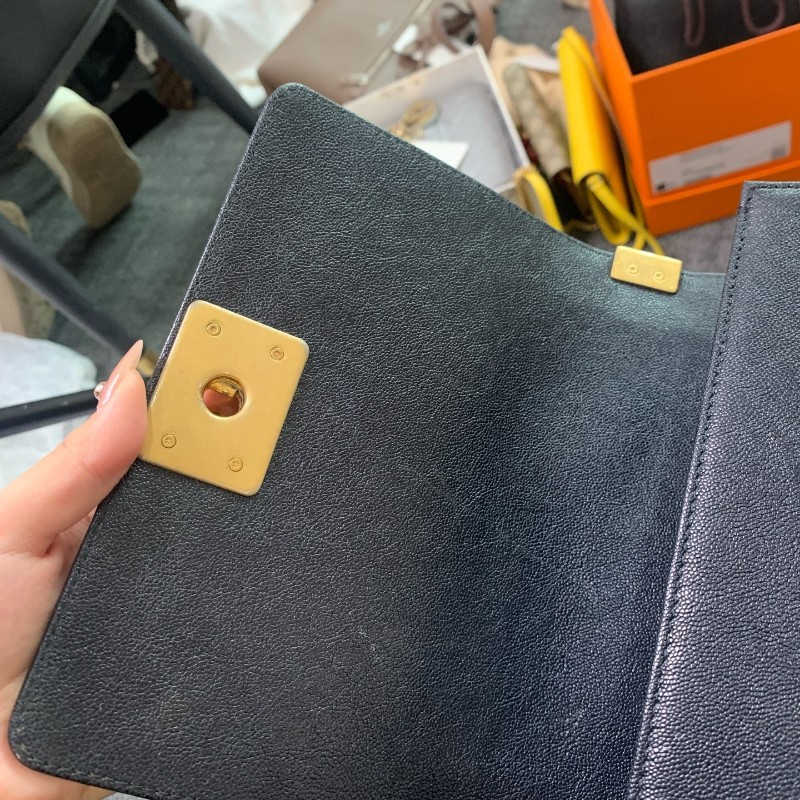 Chanel香奈兒 leboy小號 海軍藍荔枝紋牛皮金扣鏈條包-17