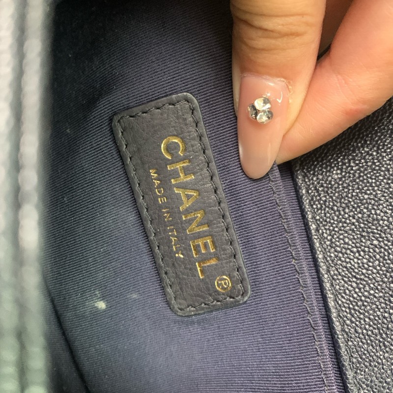 Chanel香奈兒 leboy小號 海軍藍荔枝紋牛皮金扣鏈條包-25