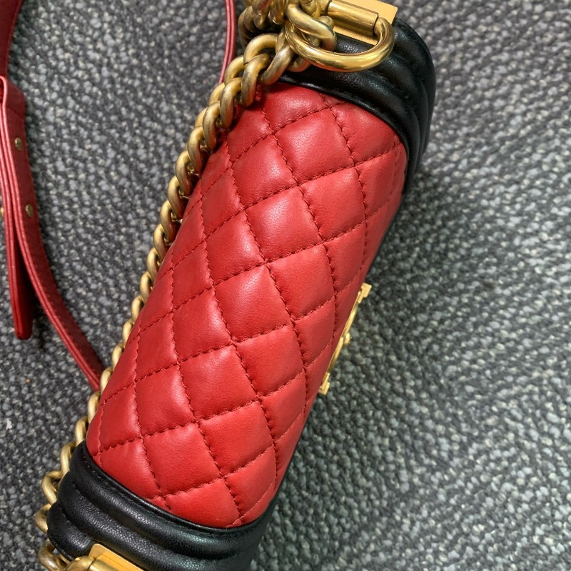 Chanel leboy小號 20cm羊皮金扣酒紅色口蓋包-12