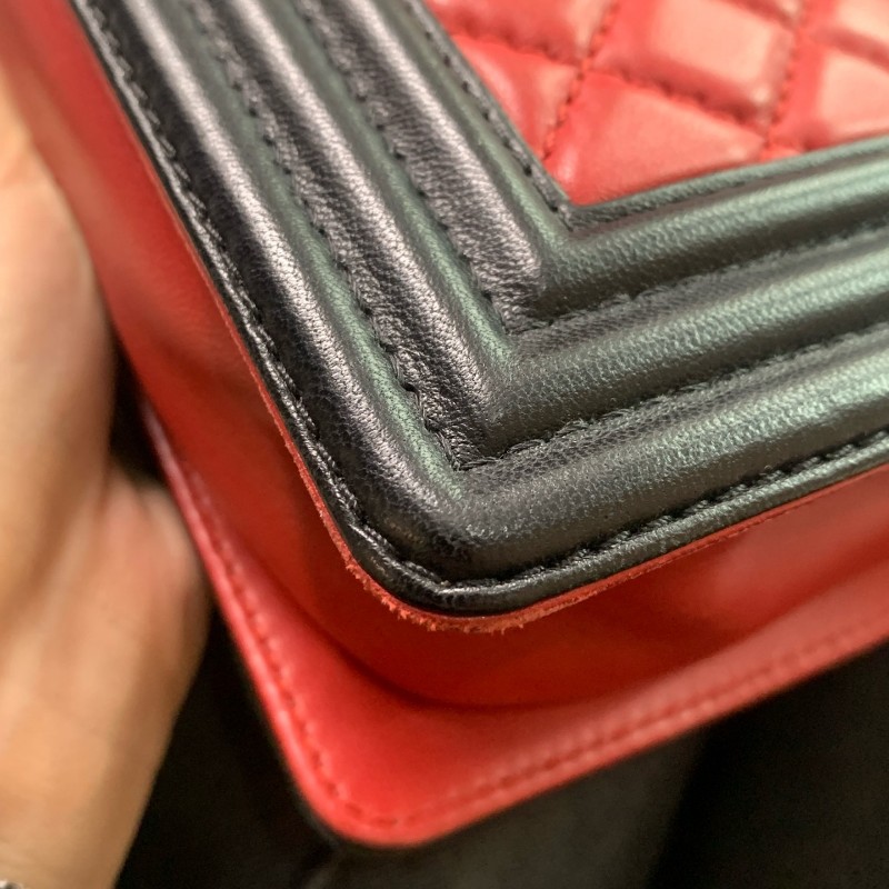 Chanel leboy小號 20cm羊皮金扣酒紅色口蓋包-16