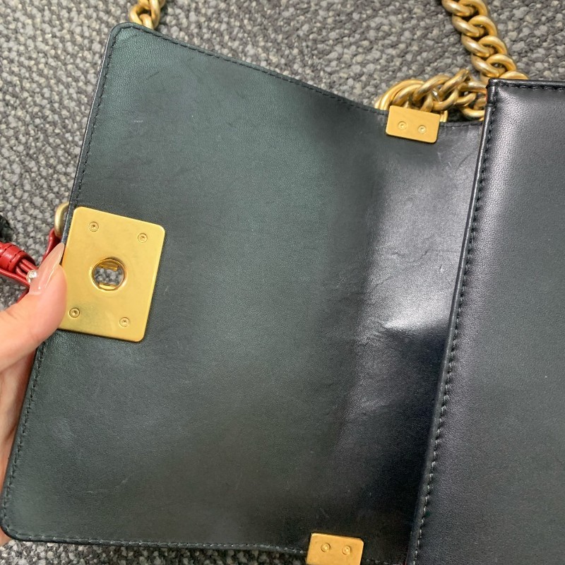 Chanel leboy小號 20cm羊皮金扣酒紅色口蓋包-21