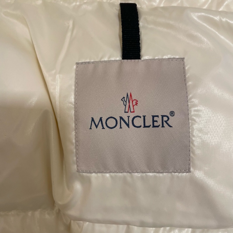 ❤️MONCLER 鐳射款羽絨外套-3