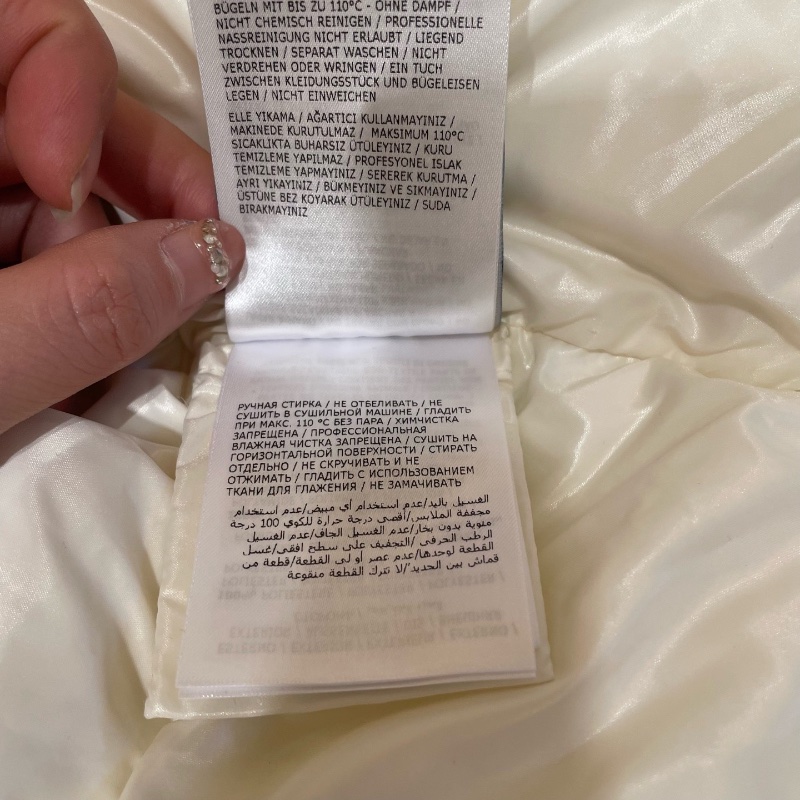 ❤️MONCLER 鐳射款羽絨外套-8