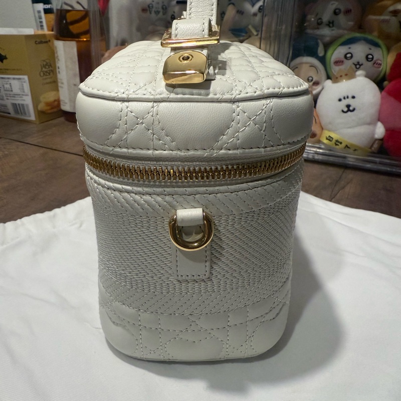 DIOR 迪奧 Diortravel Vanity 化妝包 白色金扣 情人節限定花紋 愛心 藤格紋-3