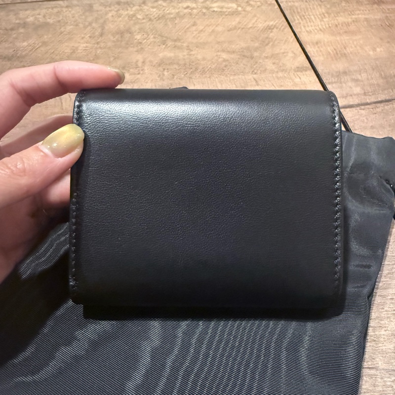 Celine 黑金羊皮凱旋門系列短方夾-1