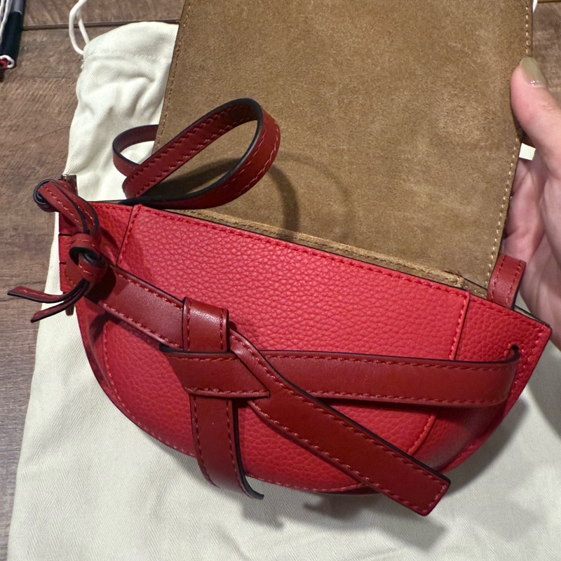 loewe mini gate 斜背包 紅色-8
