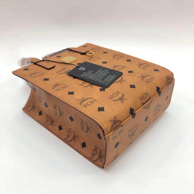 MCM aren small tote-1