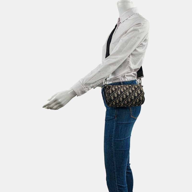 DIOR 卡其色帆布老花提花斜挎包手提包單肩包 銀色五金-1