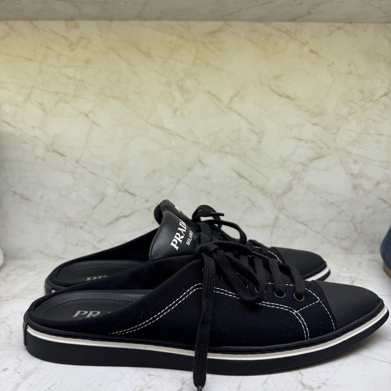 PRADA黑色白車線懶人鞋/38-3