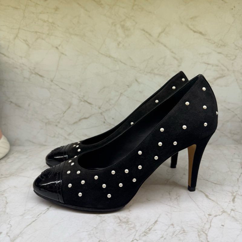 CHANEL黑色麂皮珍珠高跟鞋/36.5-1