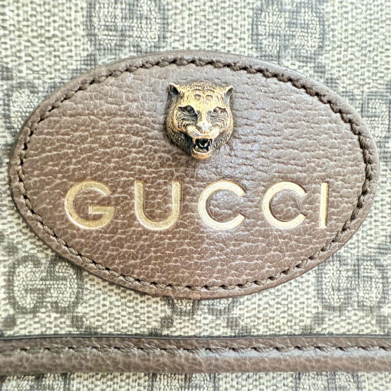 Gucci經典老花 虎頭胸腰包-1