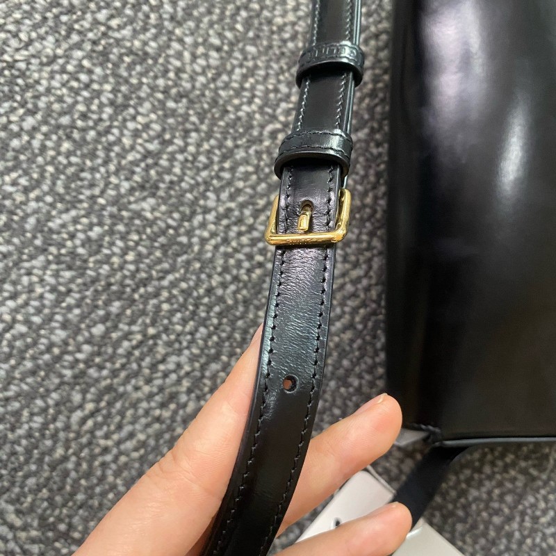 Celine 黑色凱旋門box 肩背包-18