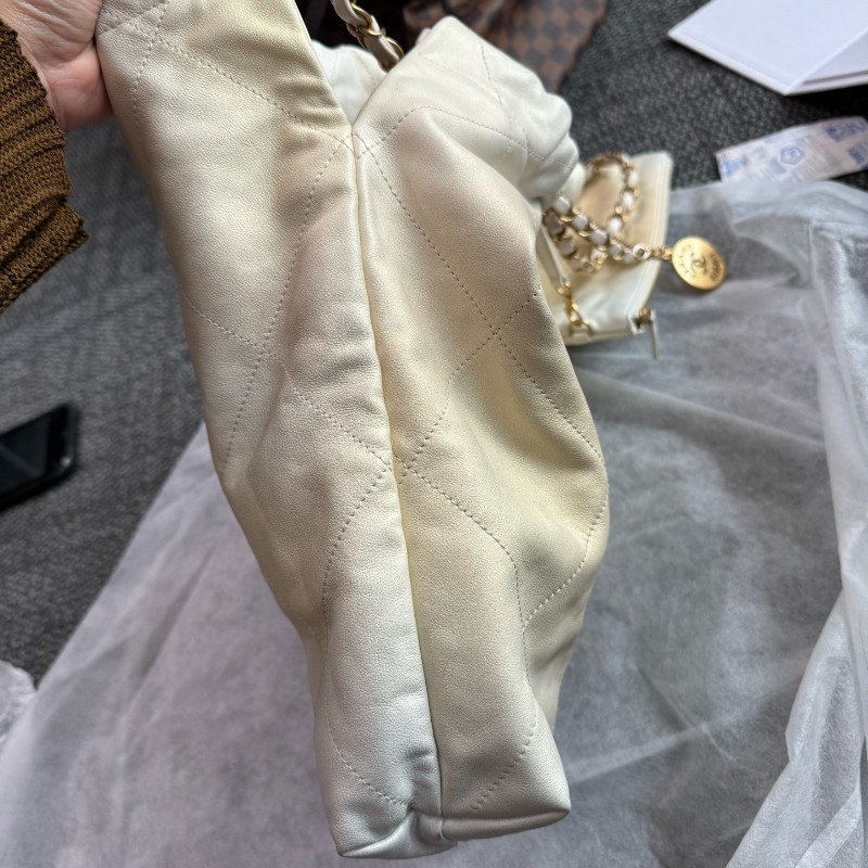 Chanel 23S 22Bag 米金色垃圾袋 中號 肩背包 晶片款-13