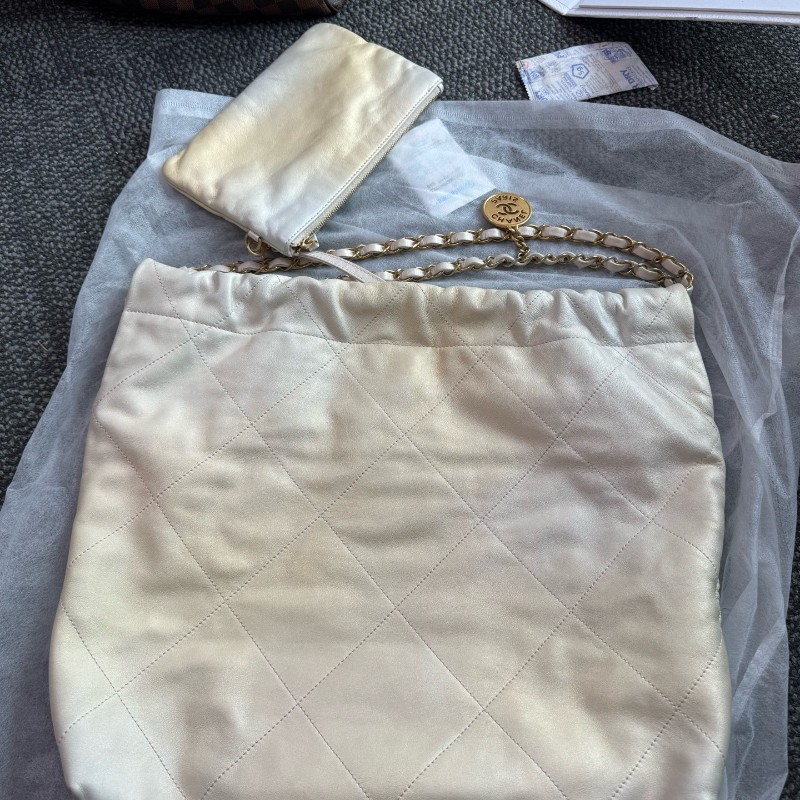 Chanel 23S 22Bag 米金色垃圾袋 中號 肩背包 晶片款-14