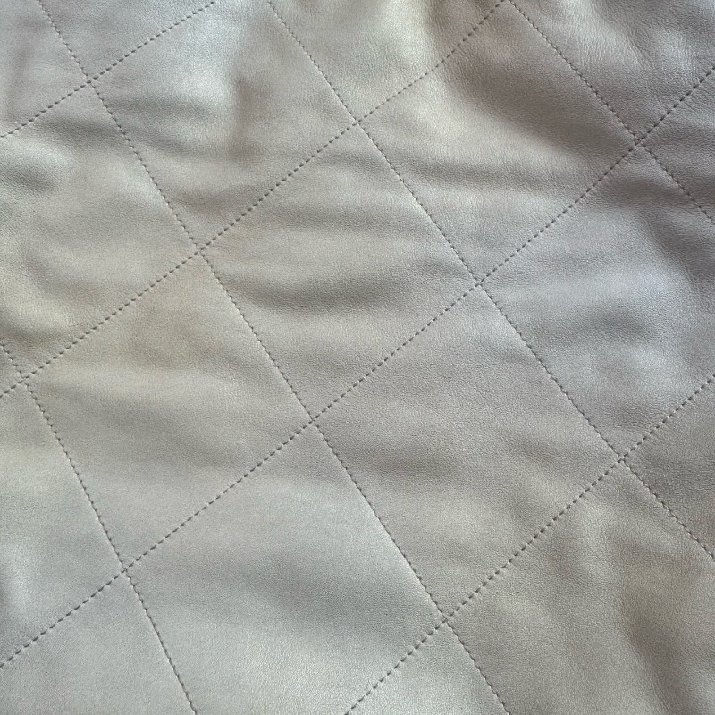 Chanel 23S 22Bag 米金色垃圾袋 中號 肩背包 晶片款-18