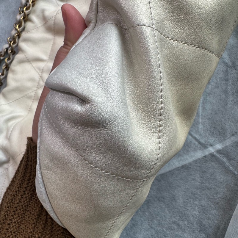 Chanel 23S 22Bag 米金色垃圾袋 中號 肩背包 晶片款-22