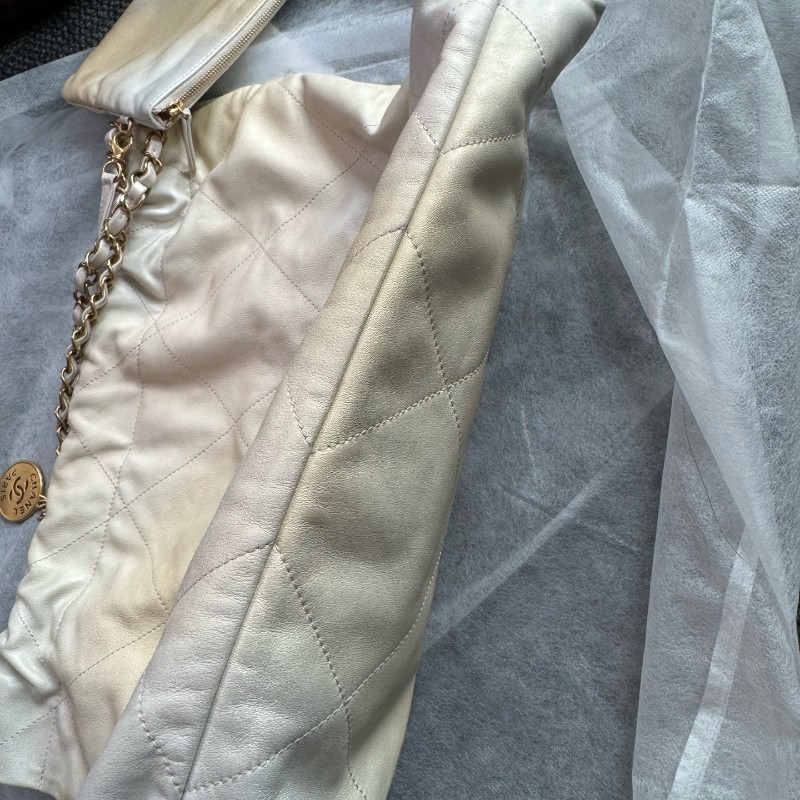 Chanel 23S 22Bag 米金色垃圾袋 中號 肩背包 晶片款-23