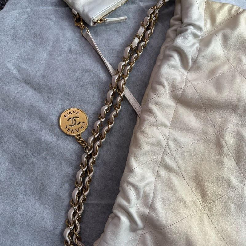 Chanel 23S 22Bag 米金色垃圾袋 中號 肩背包 晶片款-26