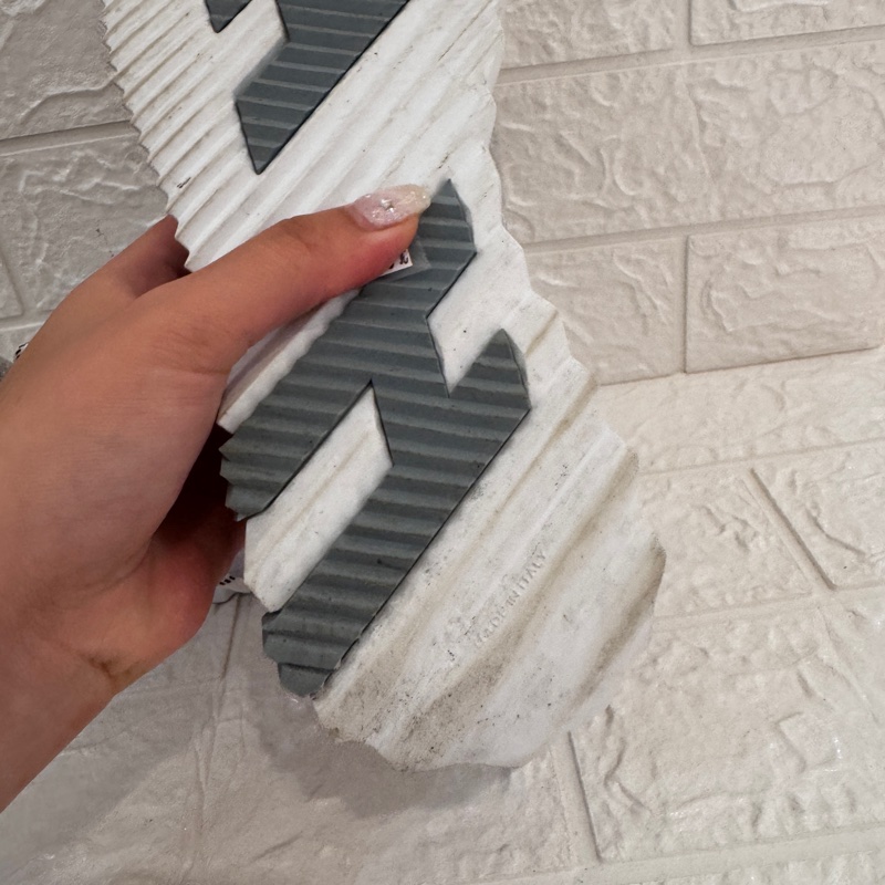 Hermes 美美的休閒鞋38.5-4