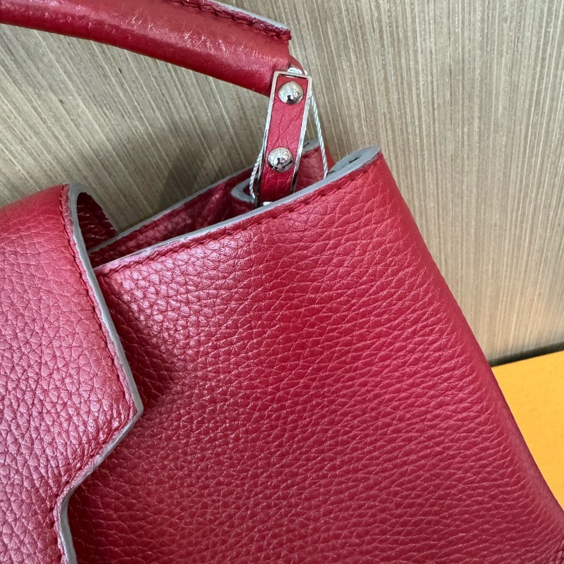 LV 路易威登 Capucines 卡普欣紅色荔枝紋牛皮銀扣手提大號-6