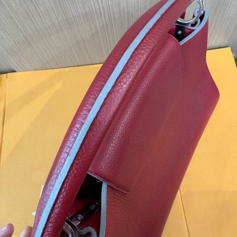LV 路易威登 Capucines 卡普欣紅色荔枝紋牛皮銀扣手提大號-15