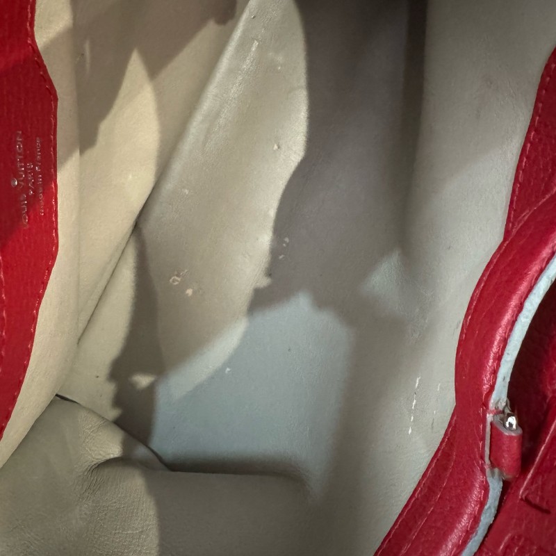 LV 路易威登 Capucines 卡普欣紅色荔枝紋牛皮銀扣手提大號-26