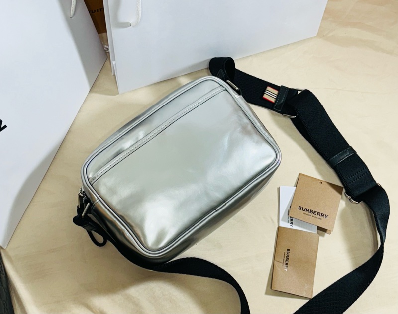 ✨好看實用 Burberry巴寶莉 超美黑銀新款雙層相機包 肩背 斜背包-6
