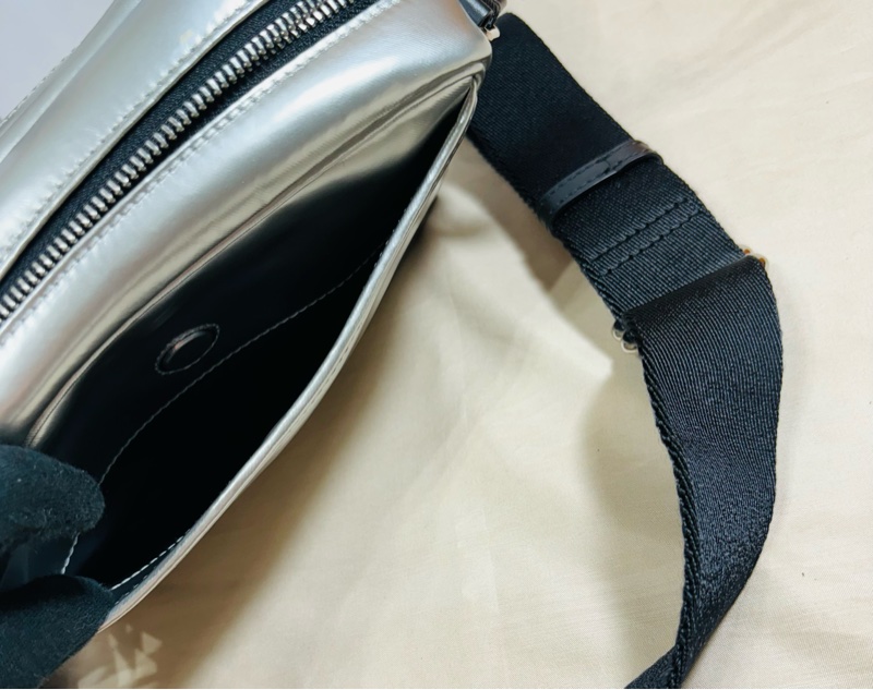 ✨好看實用 Burberry巴寶莉 超美黑銀新款雙層相機包 肩背 斜背包-7